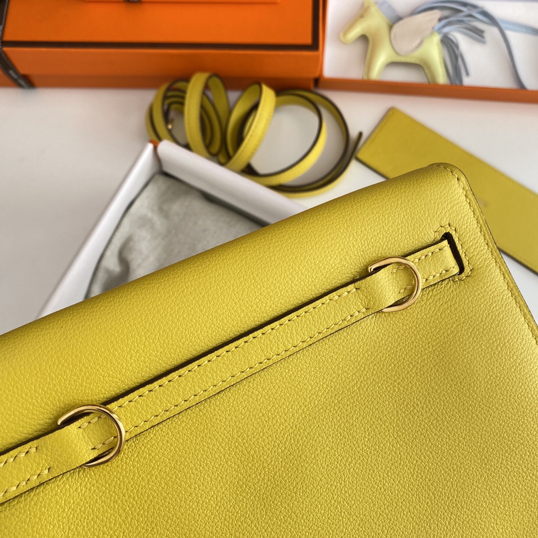 Hermes Kelly Danse Evercolor Bag In Yellow Color